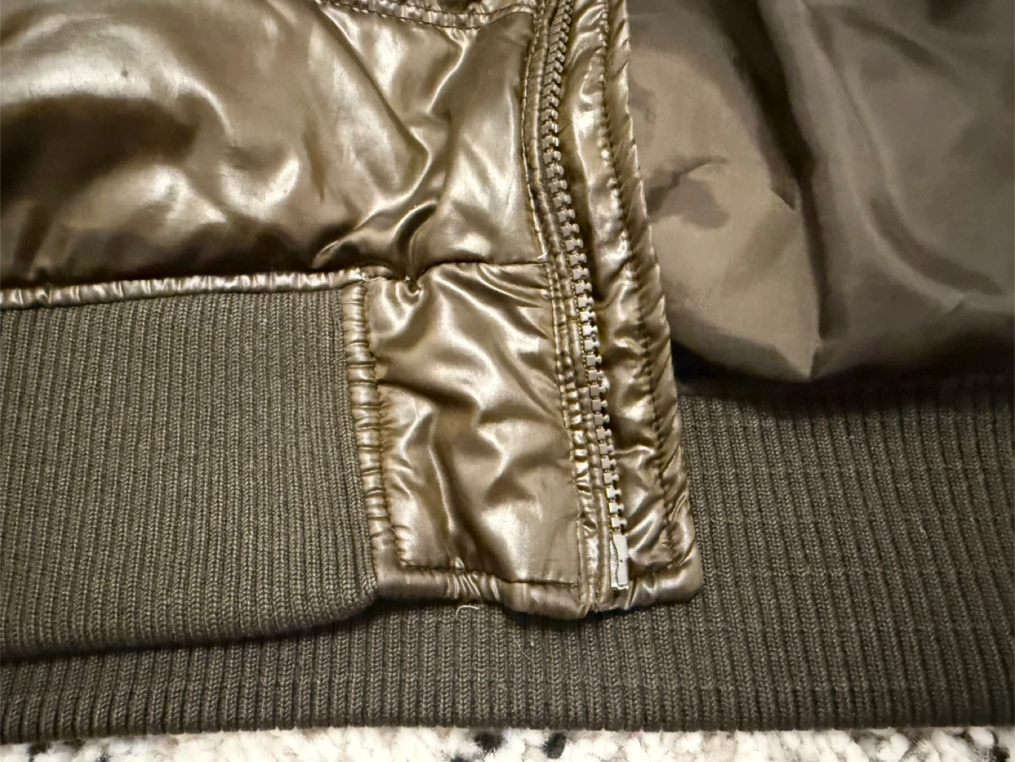 Men’s UNIQLO Puffer Jacket with Faux Fur Trimmed Hood - photo 2