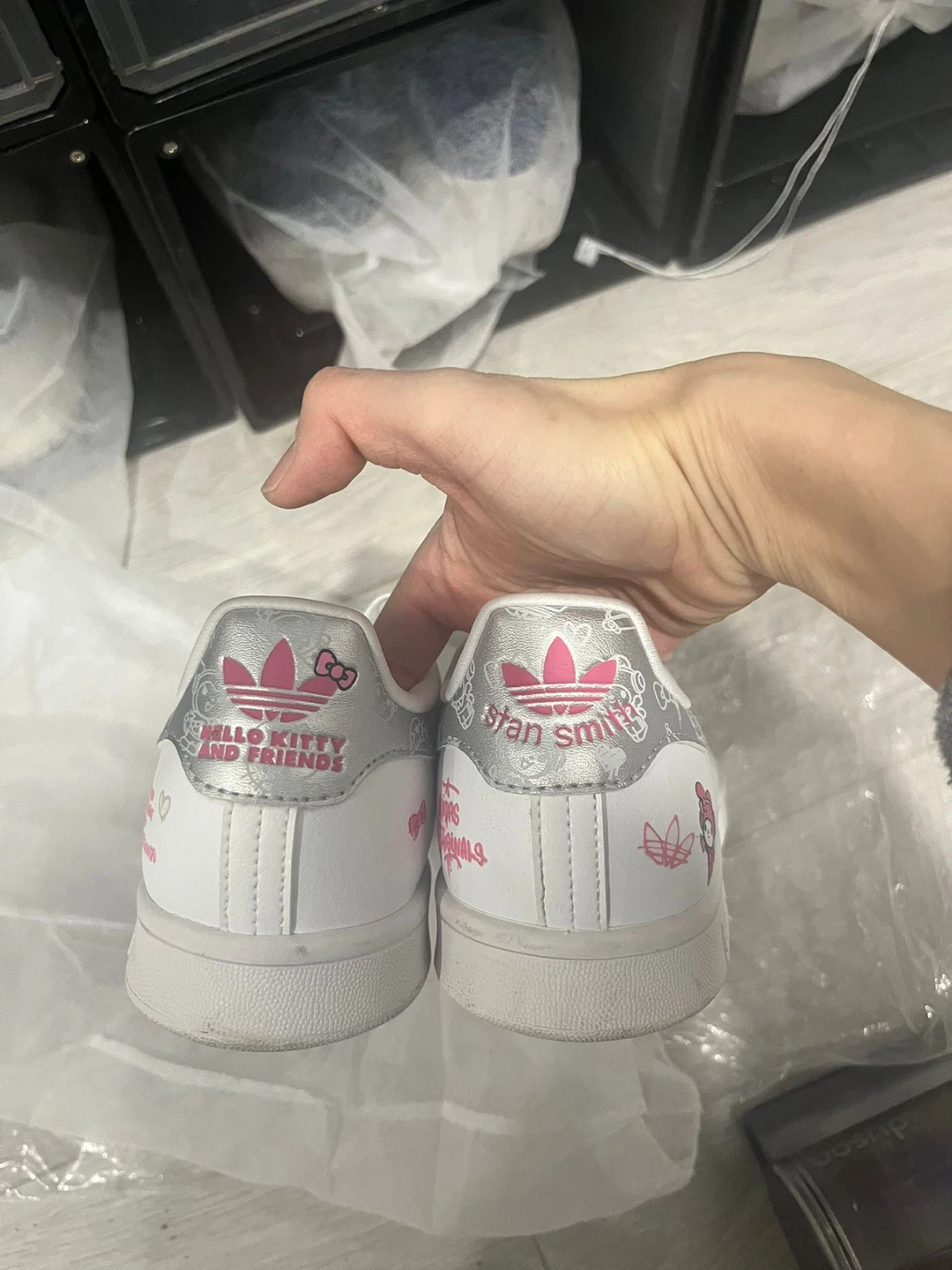 Adidas Stan Smith Hello Kitty and Friends Sneakers - Size 8 F - photo 3