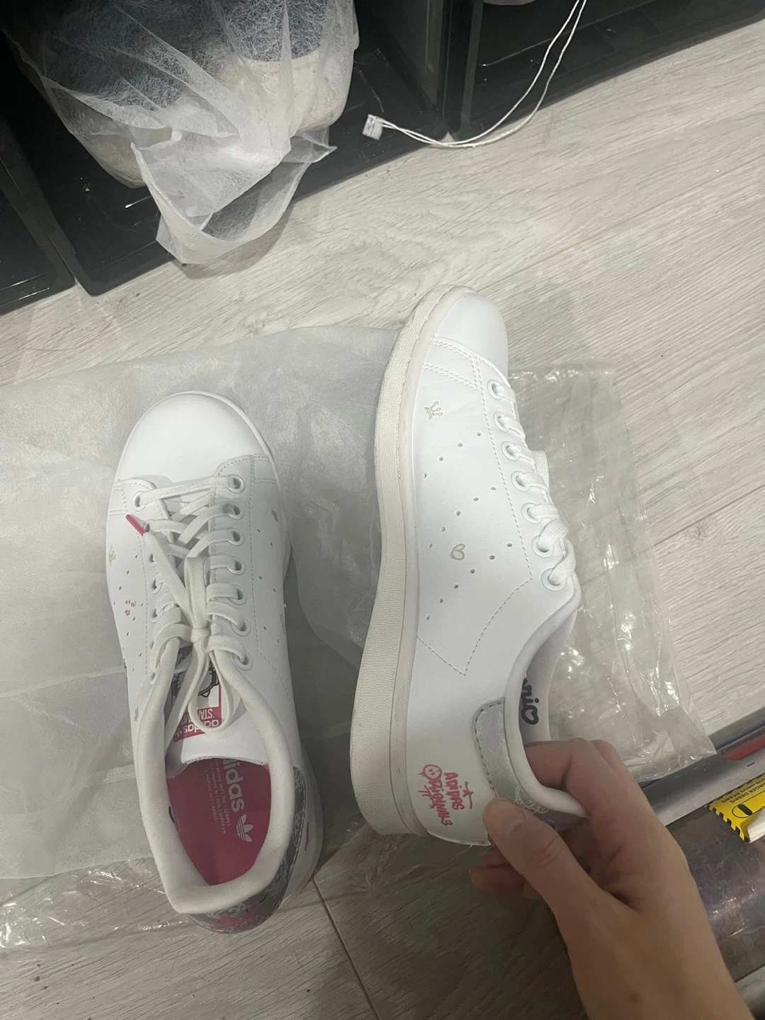 Adidas Stan Smith Hello Kitty and Friends Sneakers - Size 8 F