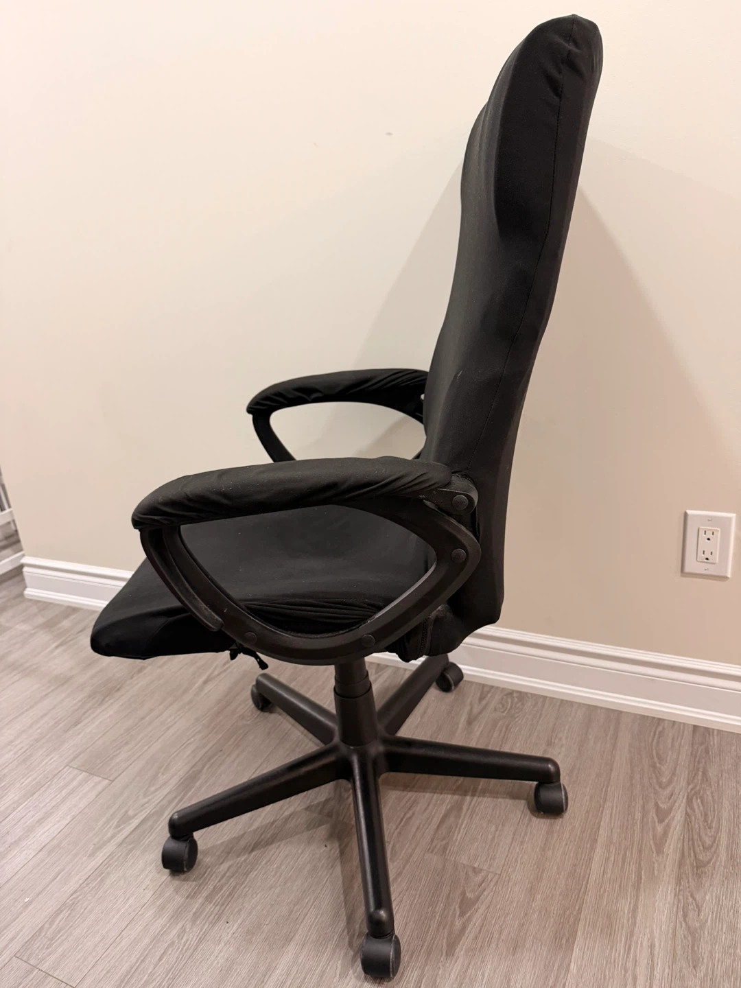 Black Office Chair - photo 3