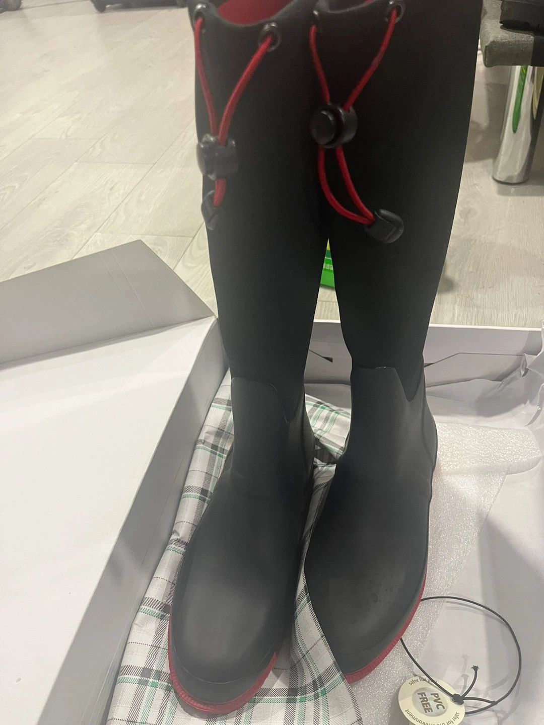 Cougar Kerns Black/Red Waterproof Boots Size 8