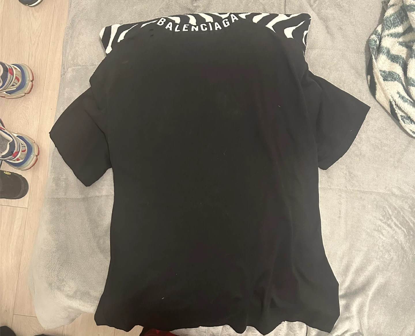 Balenciaga Black T-Shirt - photo 3