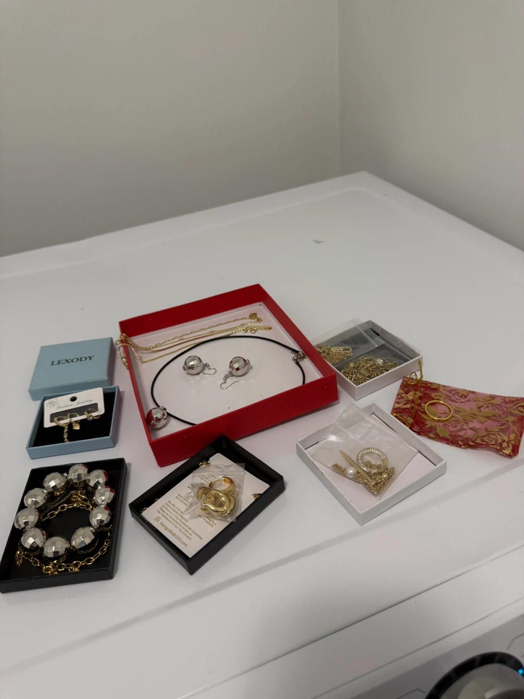 Assorted Women's Fashion Jewellery Set - photo 2