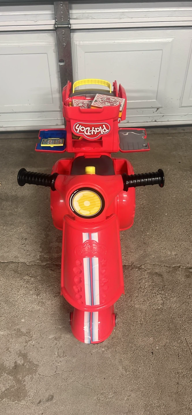 Play-Doh Scooter Diner