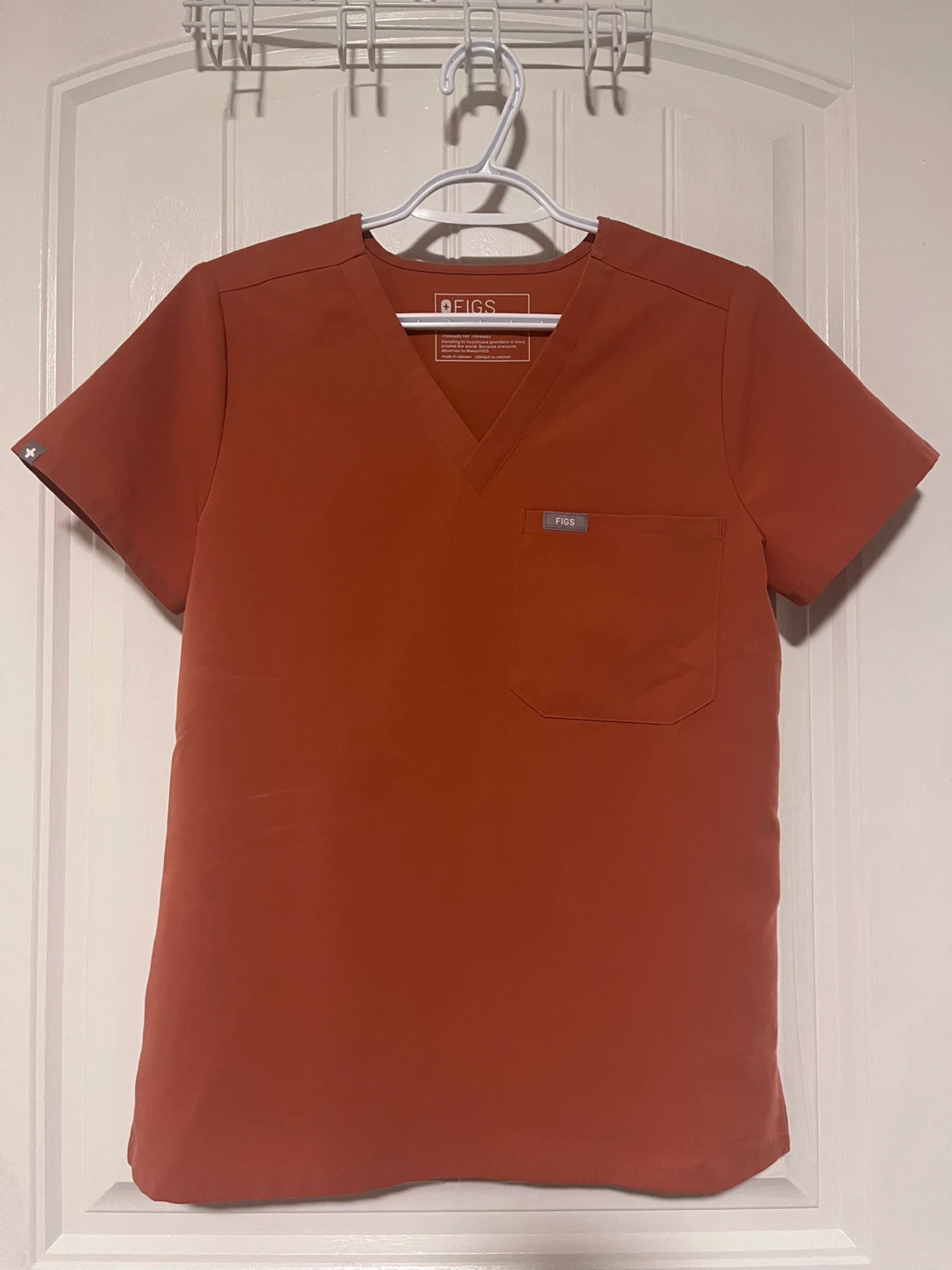 FIGS Scrub Top and Pants Set