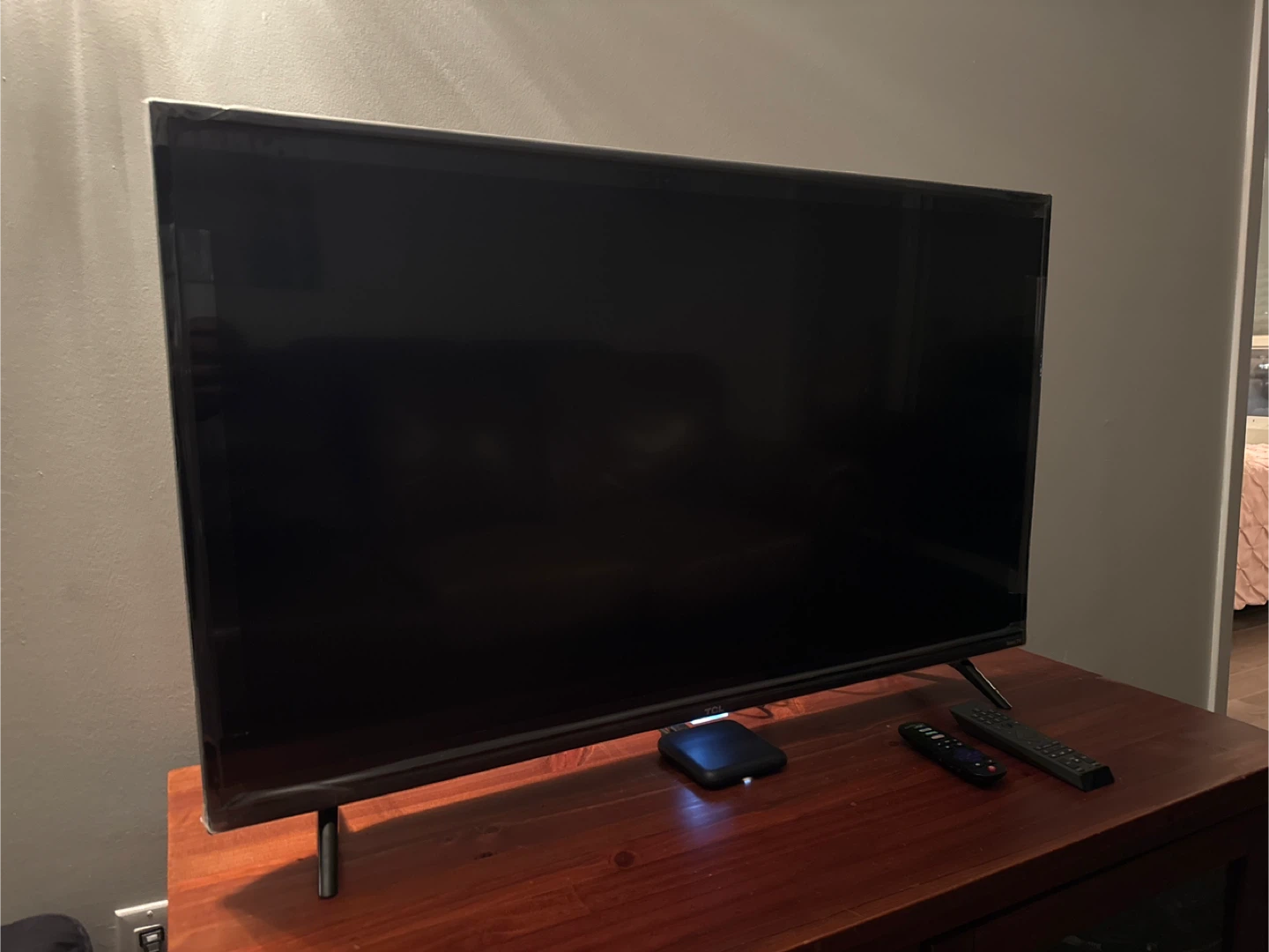 TCL 43" 4-Series 4K Roku TV - photo 2
