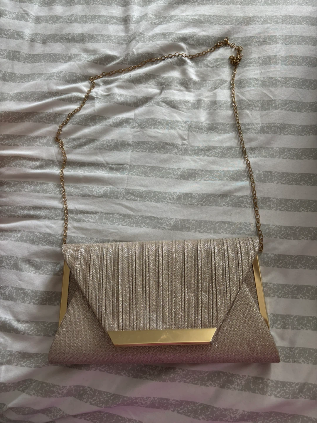 Rose/gold ish sparkly clutch bag