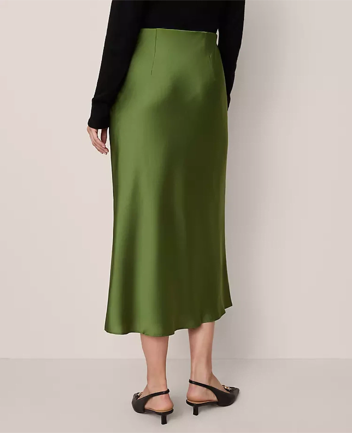 H&M Crêpe Satin Skirt - Light Khaki Green