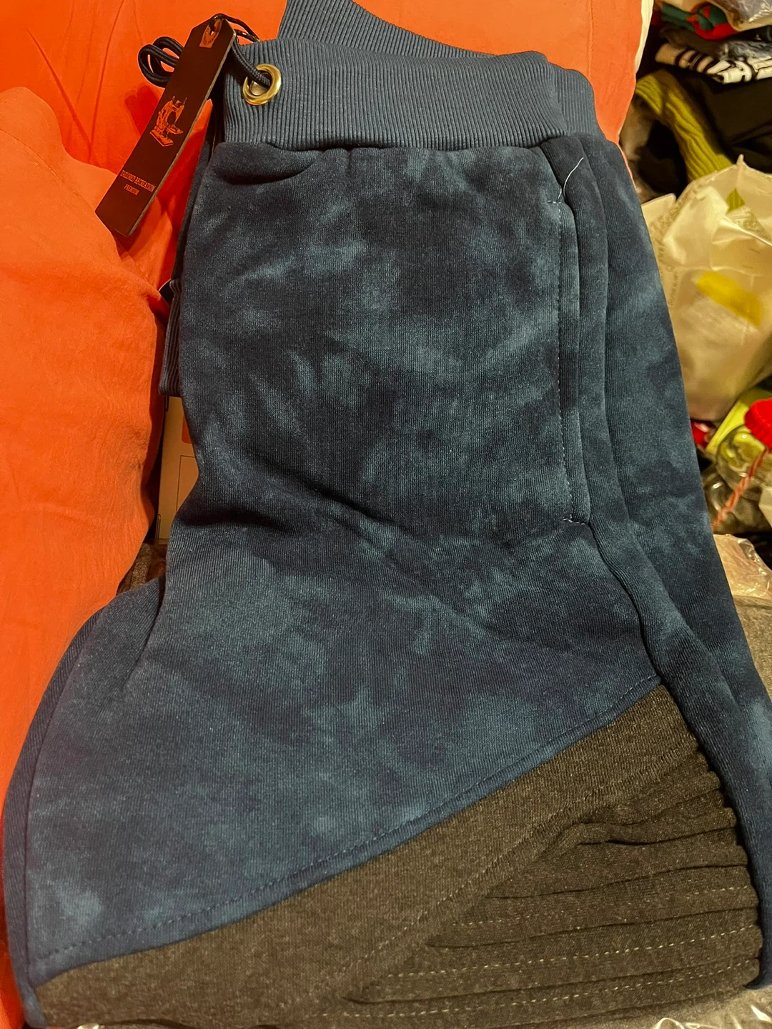 BNWT men’s navy jogging pants