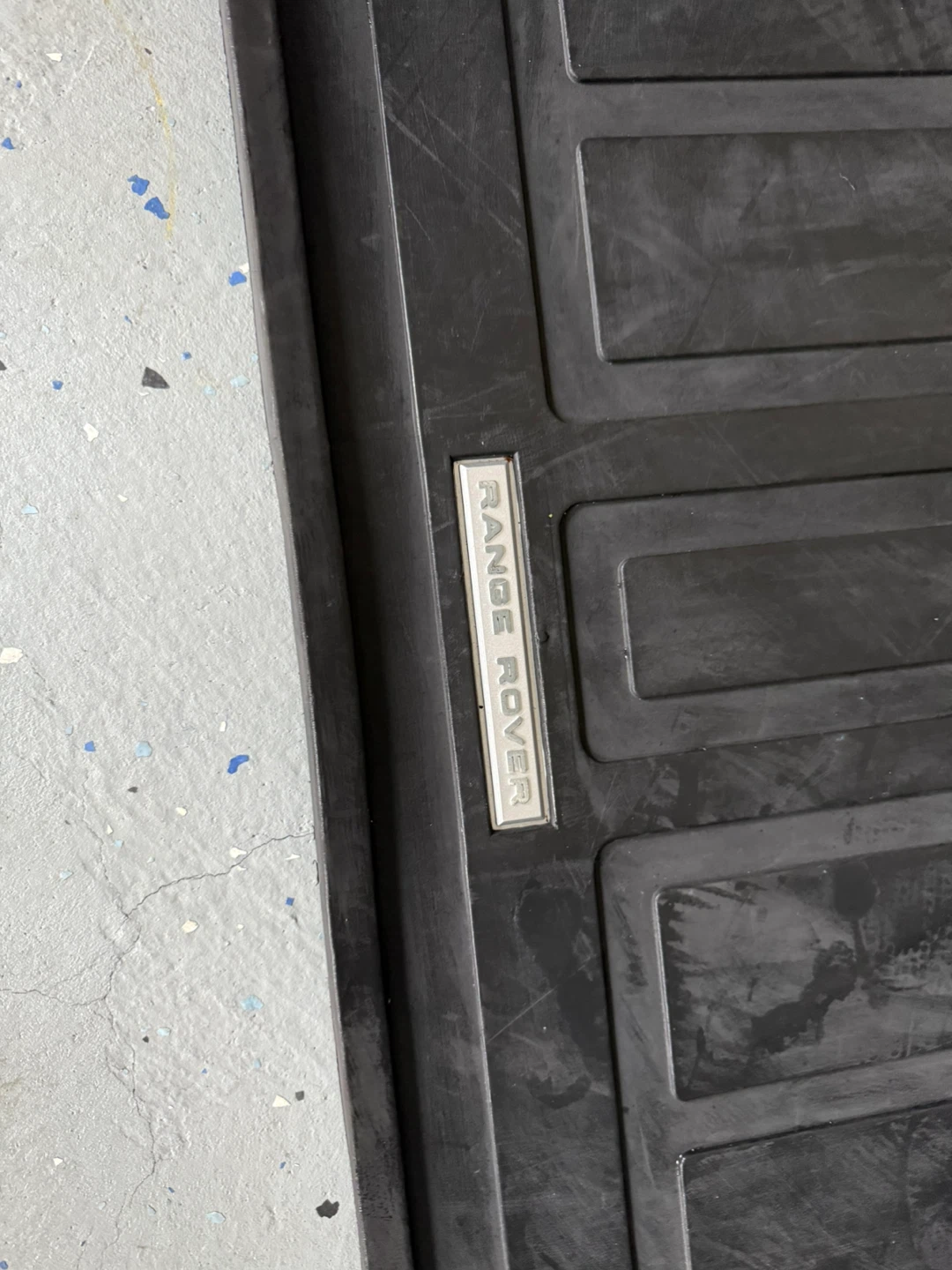 Range Rover All-Weather trunk  Mats - photo 3