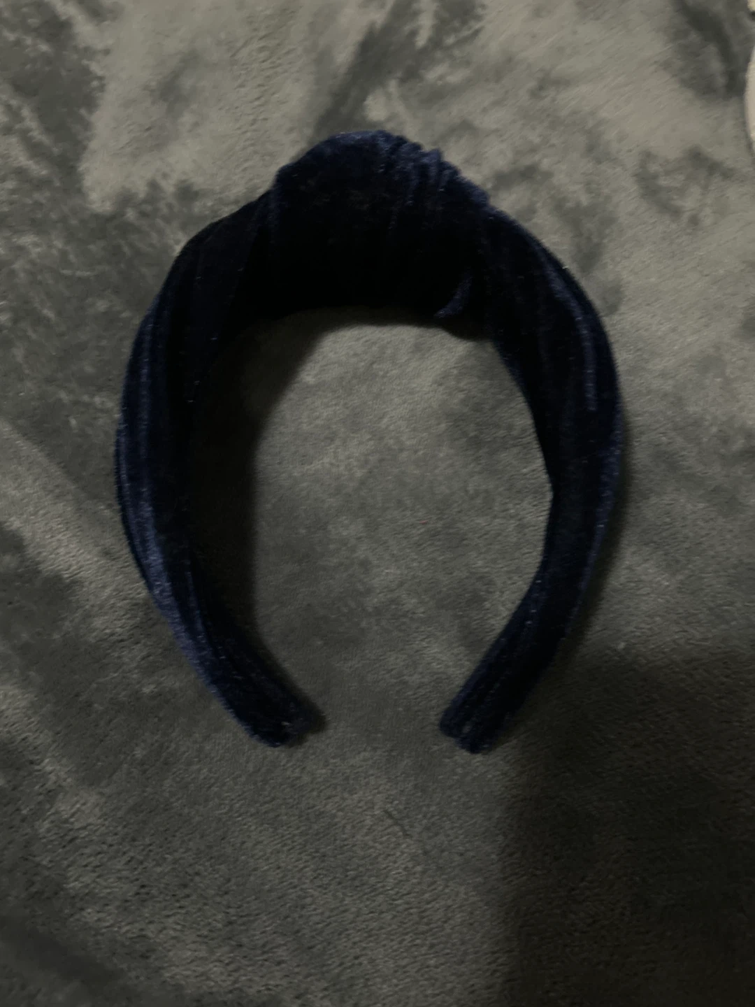 Set of 2 Headbands - Navy Velvet & White Eyelet - photo 2