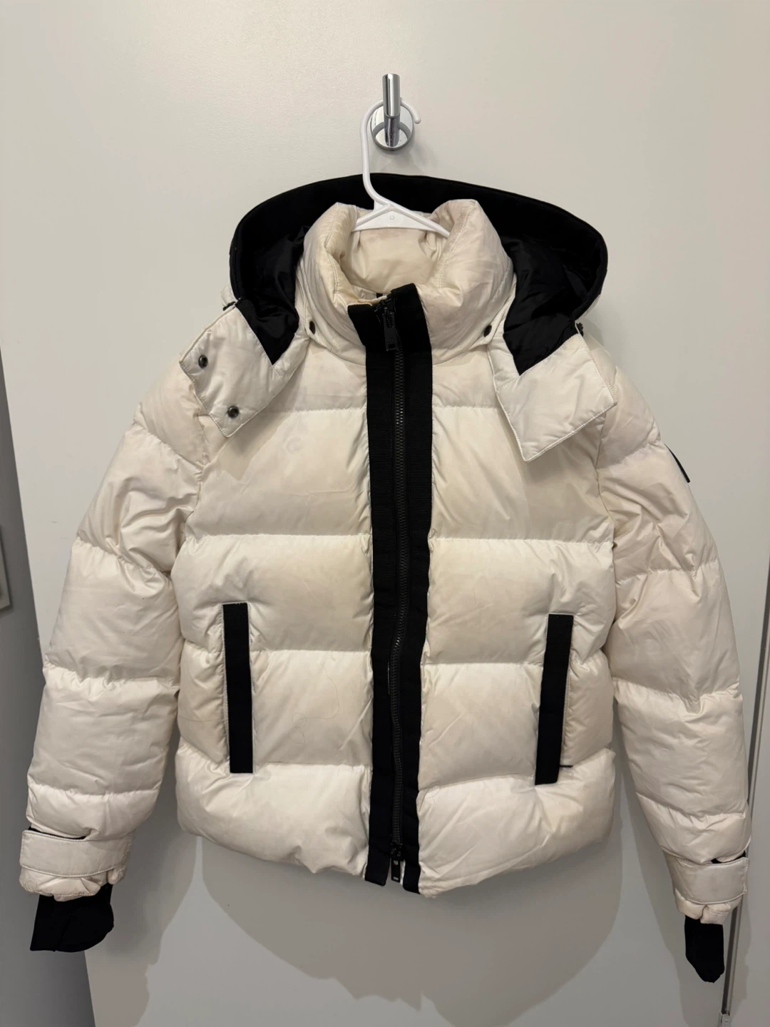 Selling women’s Jackets & Coats