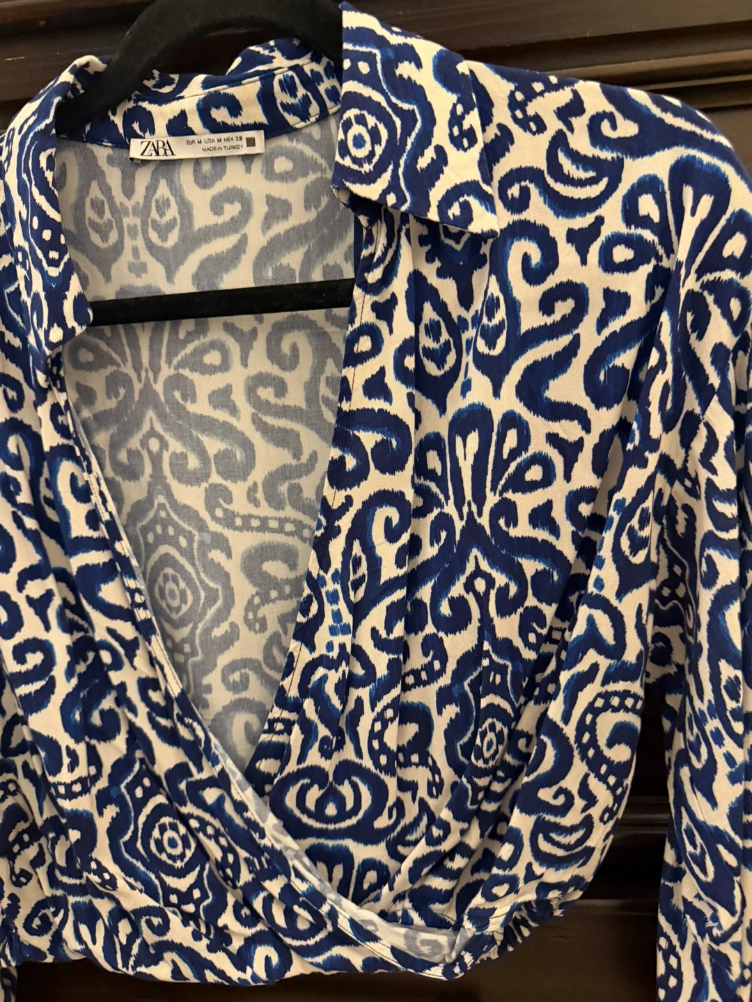 ZARA Blue and White Patterned Cropped Shirt - photo 3