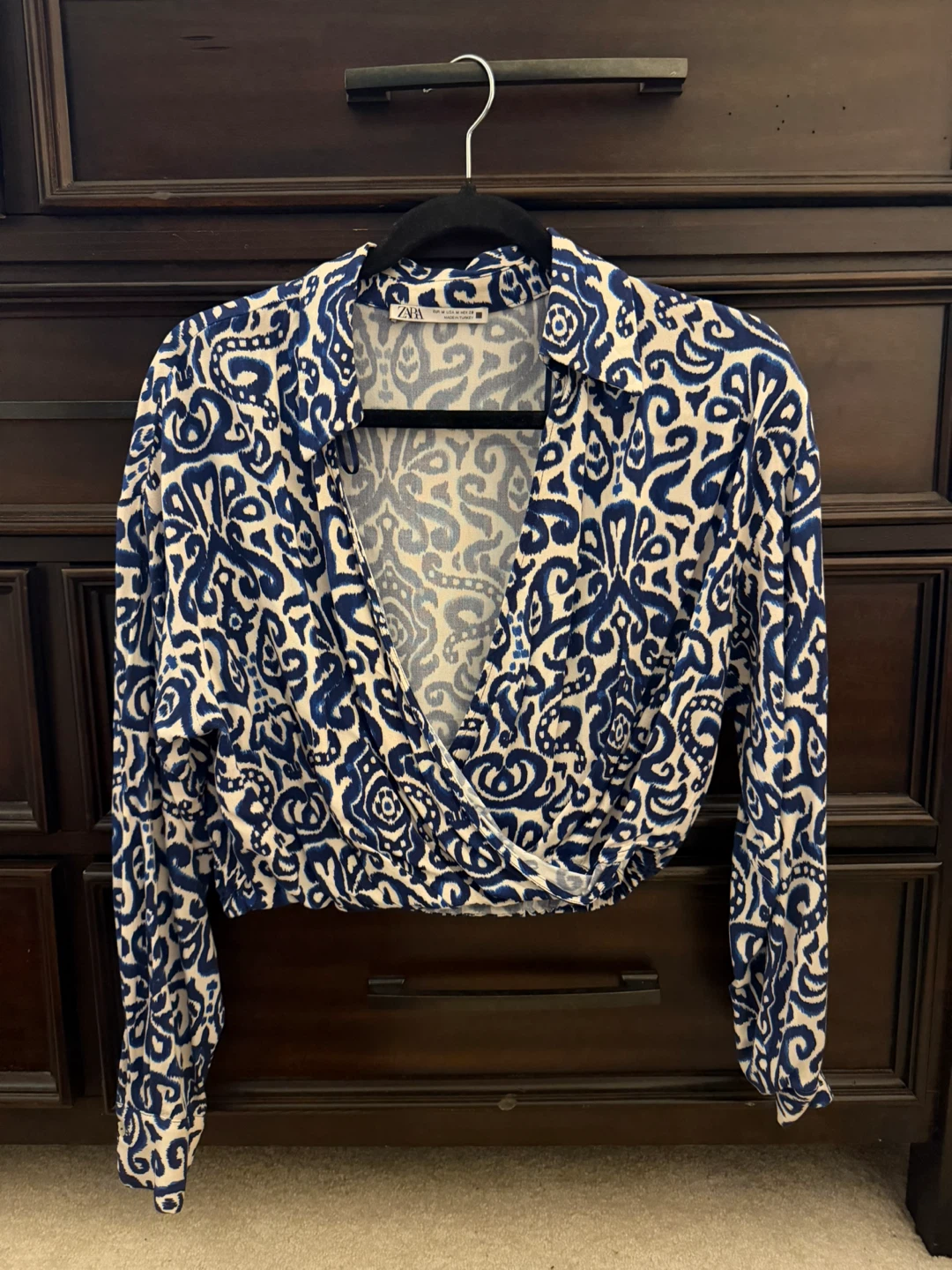 ZARA Blue and White Patterned Cropped Shirt