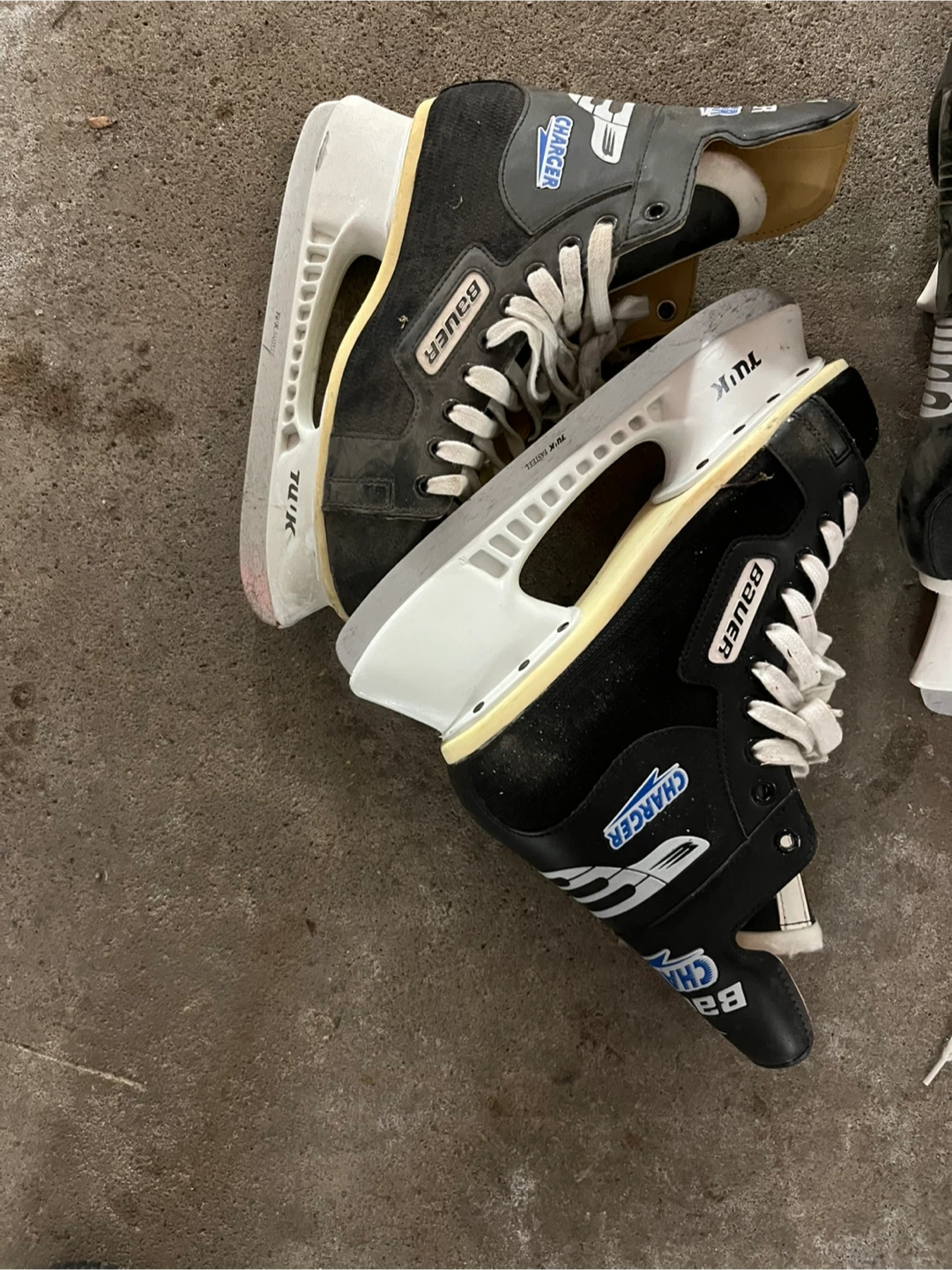 Bauer Hockey Skates - three  Pairs - photo 2