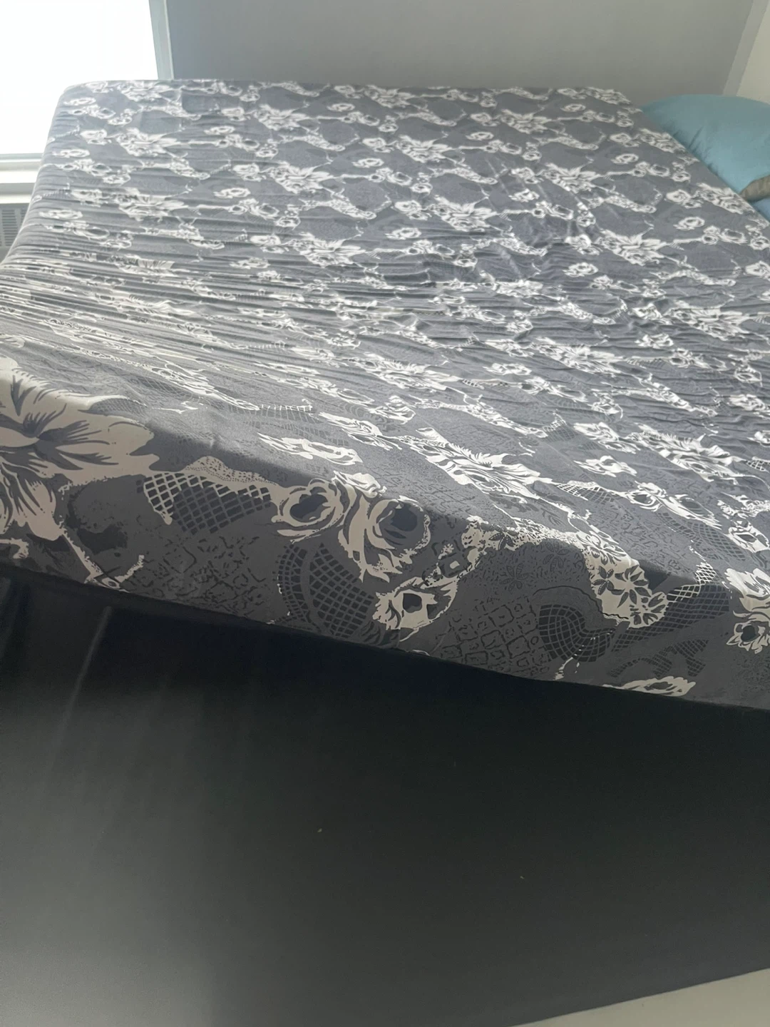 Queen size Grey Floral Print Mattress Protector - photo 4