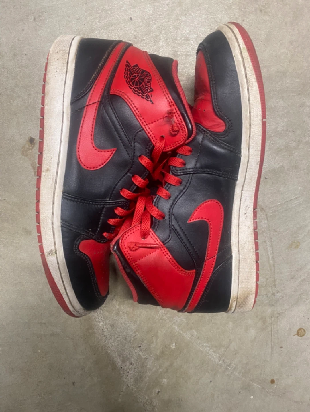Air Jordan 1 Retro High OG "Bred" Size 10