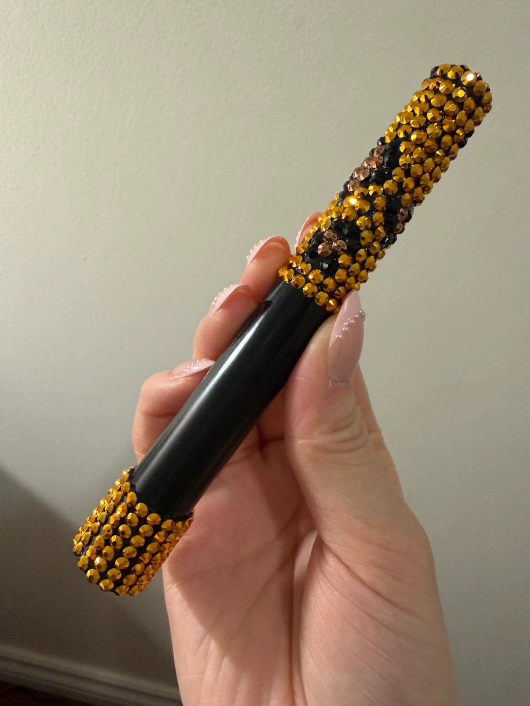 L'Oréal Telescopic Carbon Black Mascara bedazzled! - photo 2