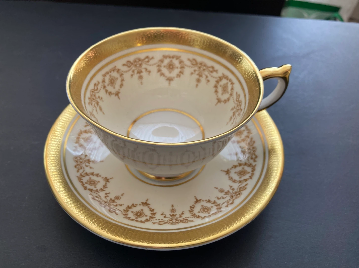 Aynsley Vintage Tea Cups and Saucers with Gold Trim - photo 4