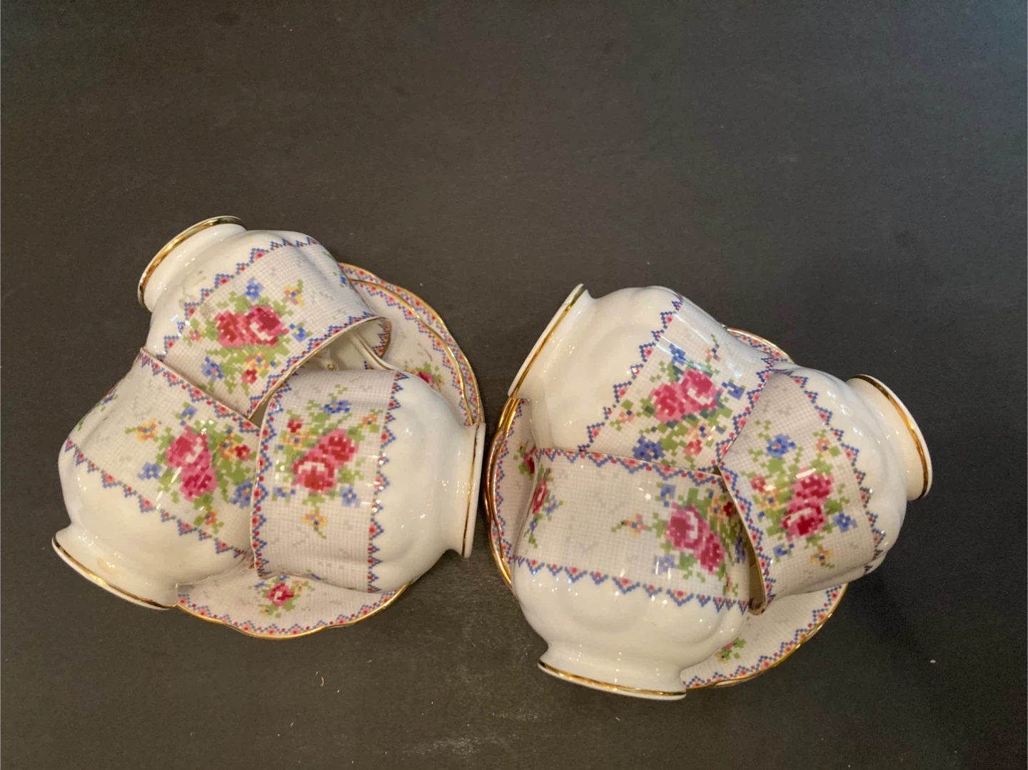 Royal Albert Bone China Teacup and Saucer Set - photo 4