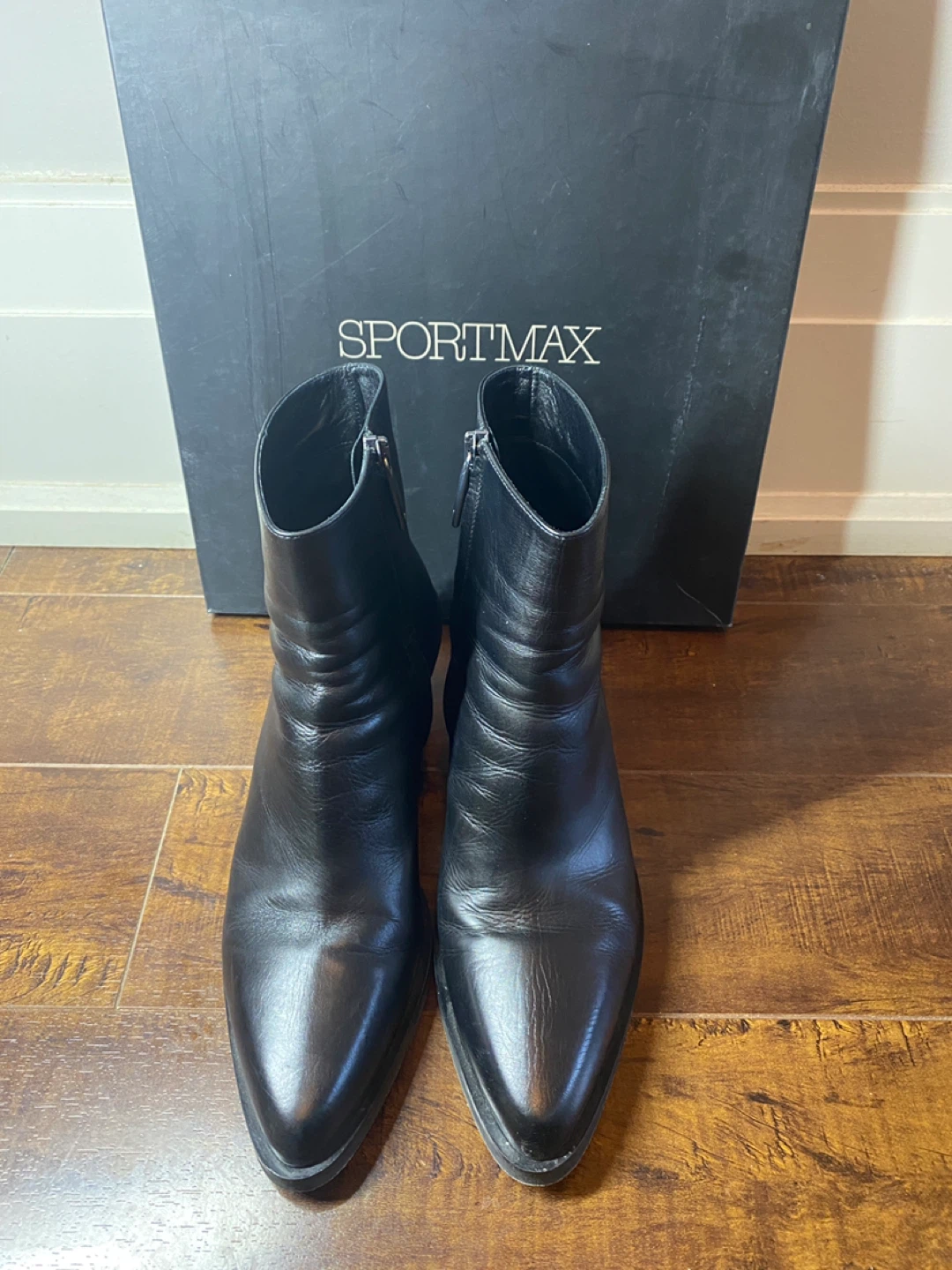 SPORTMAX Black Leather Ankle Boots - photo 2