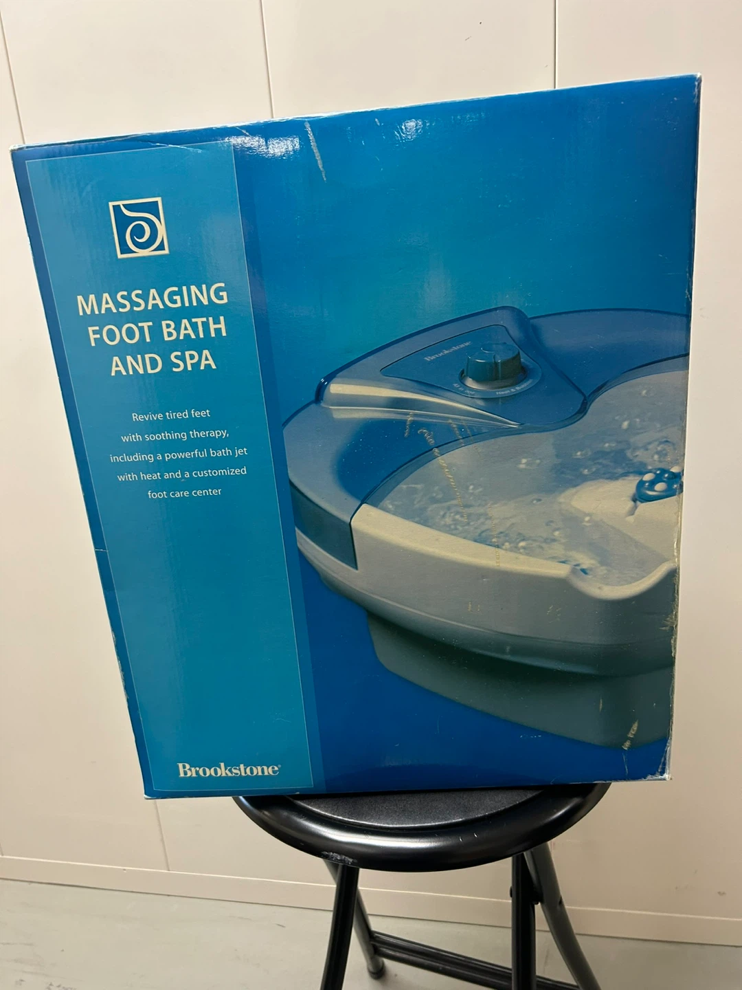Brookstone Massaging Foot Bath and Spa