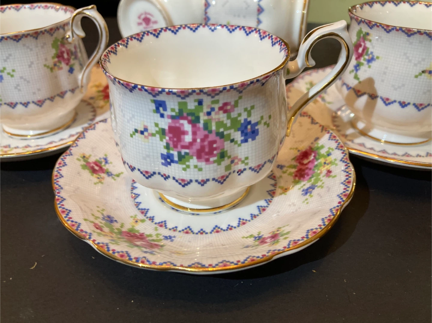 Set of Royal Albert Floral Teacups and Saucers - photo 2