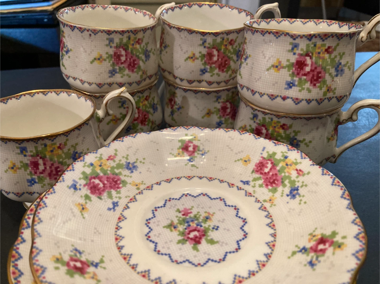 Set of Royal Albert Floral Teacups and Saucers - photo 3