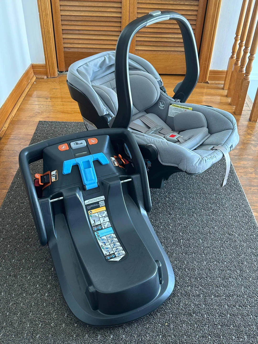 UPPAbaby MESA V2 Infant Car Seat and Base with Ghanoush cover - photo 5