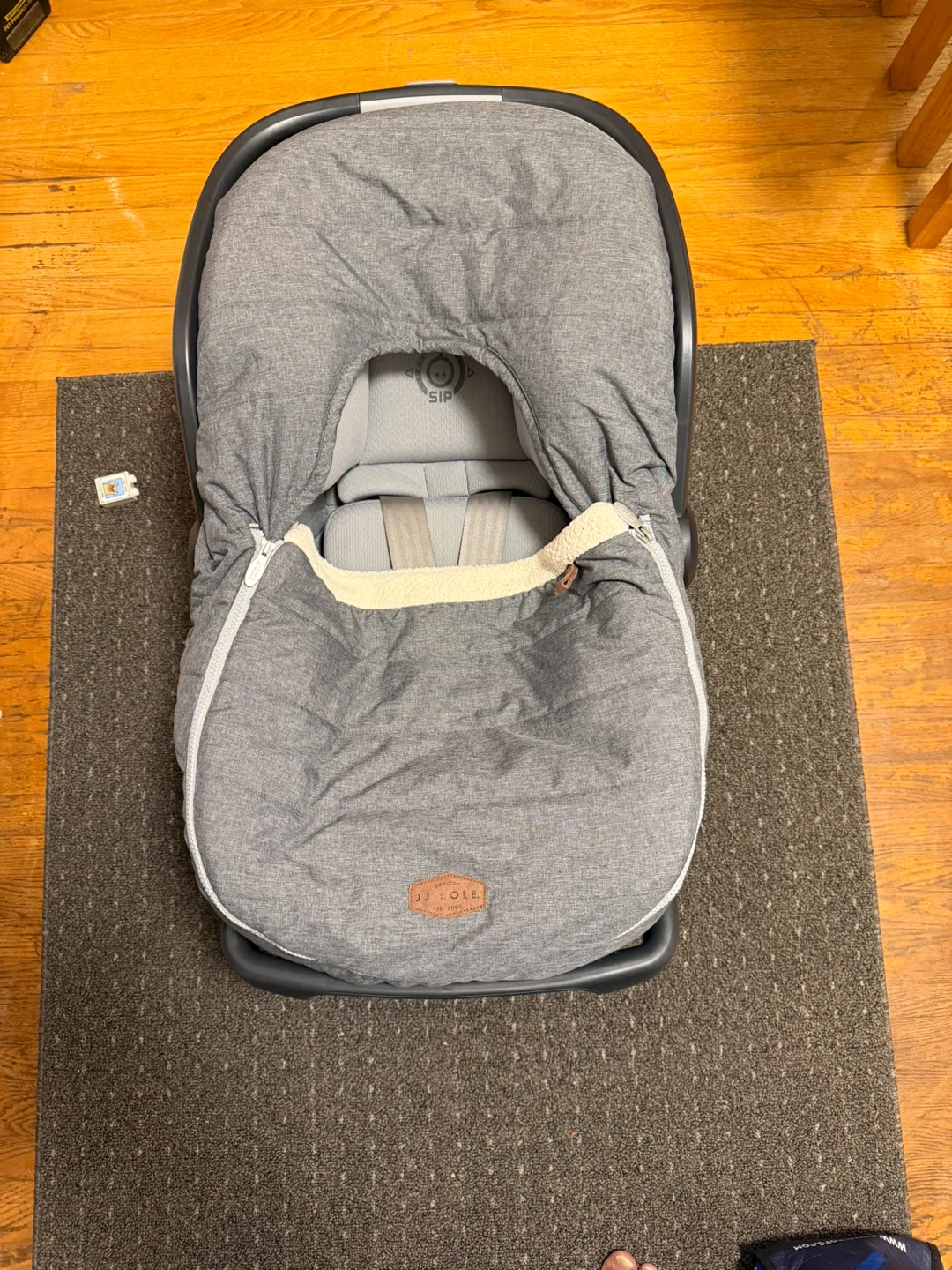 UPPAbaby MESA V2 Infant Car Seat and Base with Ghanoush cover - photo 2