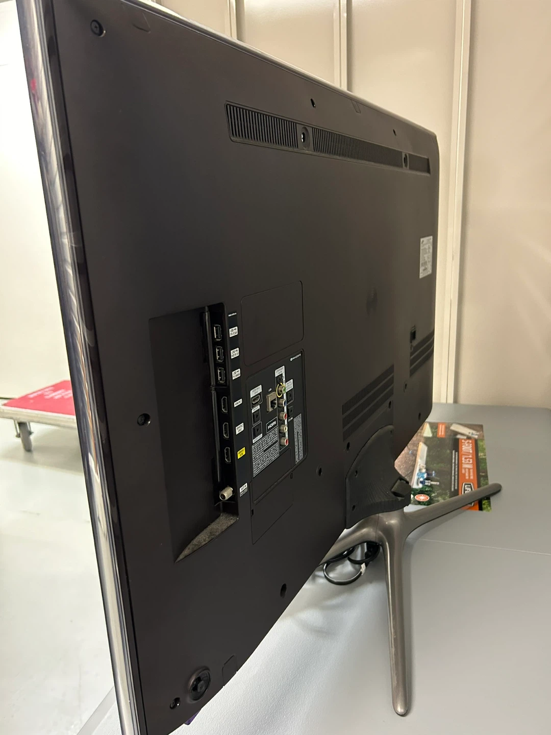 Samsung 5-Foot Smart LED TV - photo 3