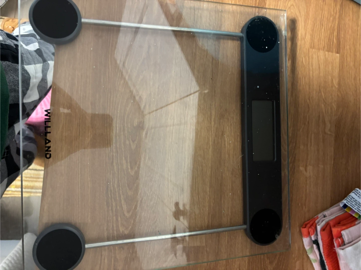 WILLI AND Digital Glass Scale