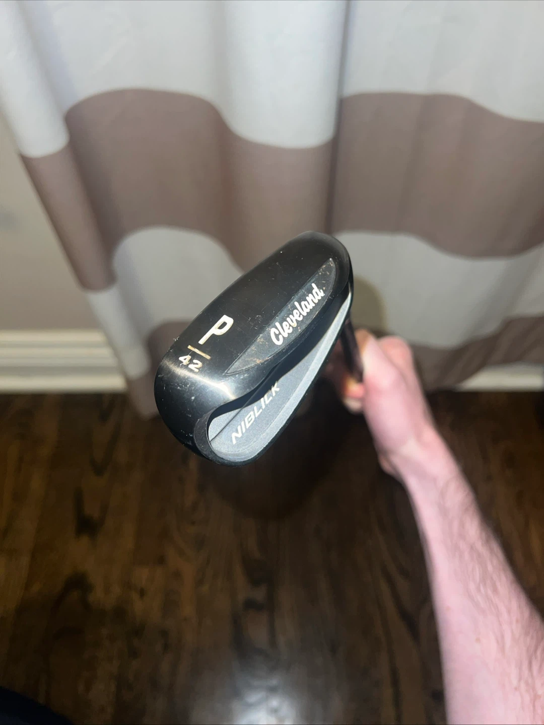Cleveland Niblick 42 degree chipper right hand golf club - photo 2
