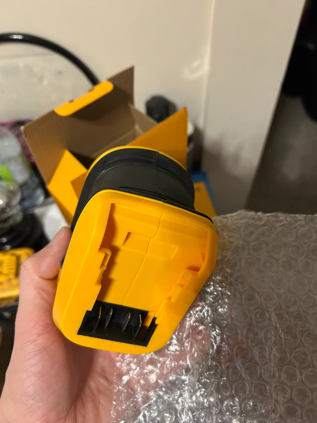 200W Power Inverter - photo 2