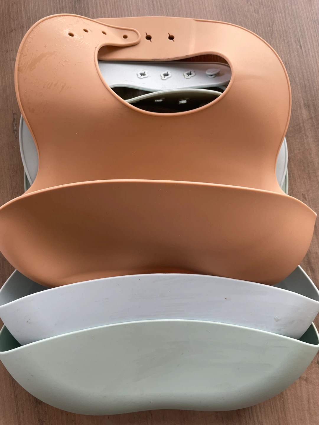 Silicone Baby Bibs and Plates Set