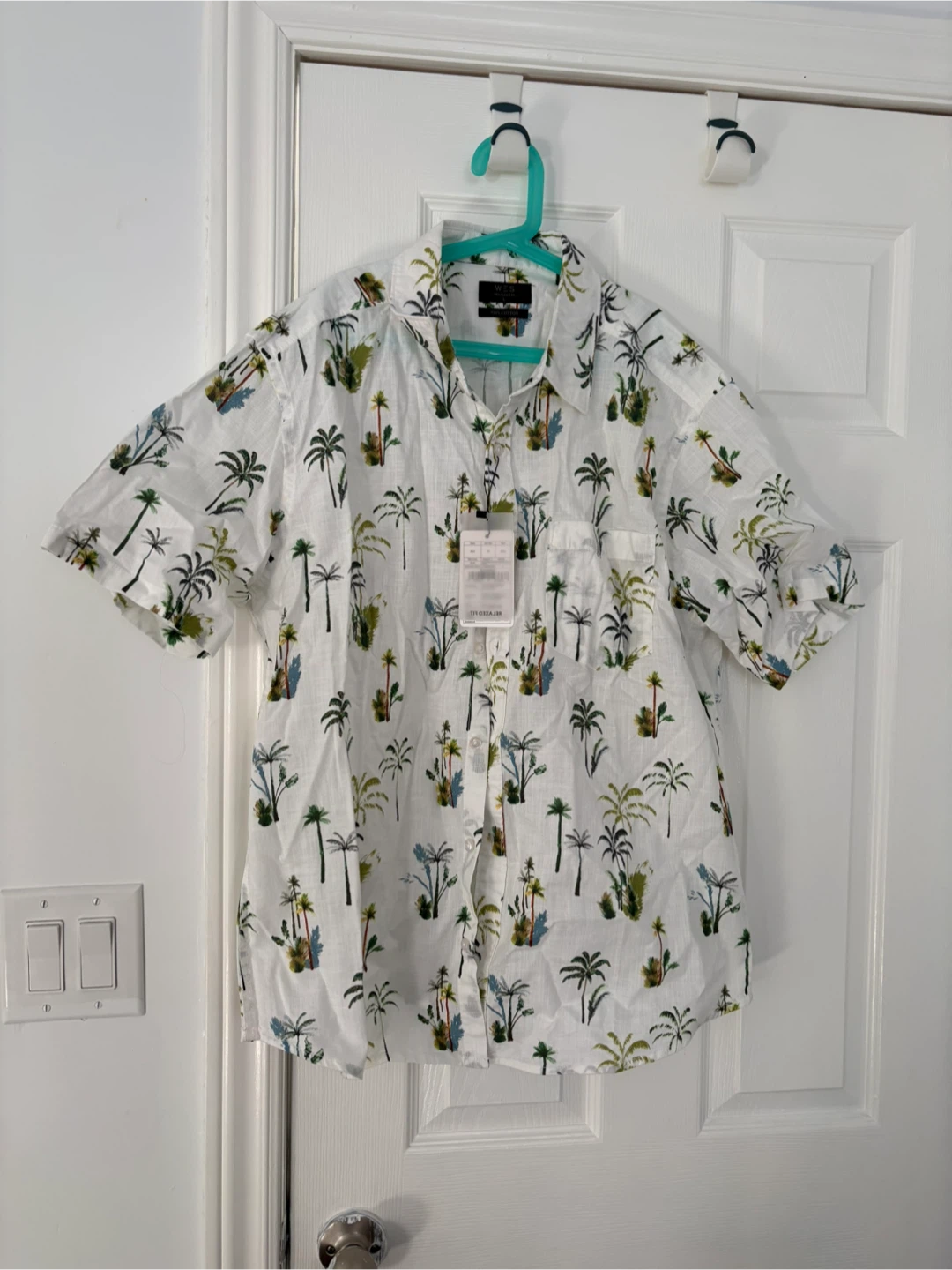 White Palm Tree Print Short Sleeve Button-Up Shirt