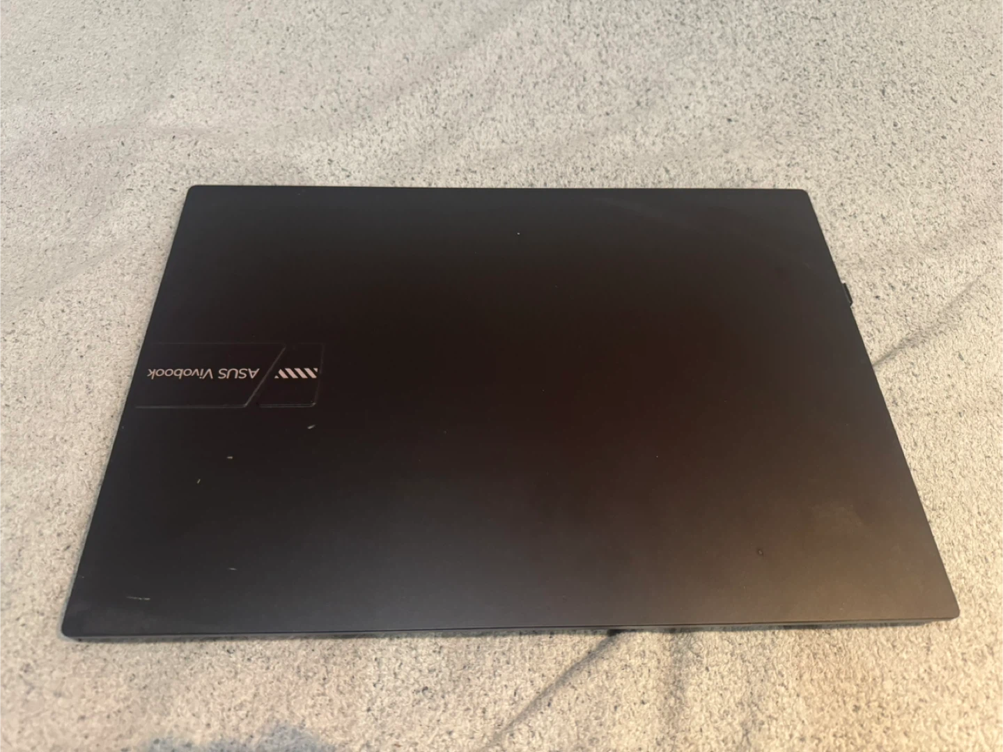 ASUS VivoBook Laptop - photo 2