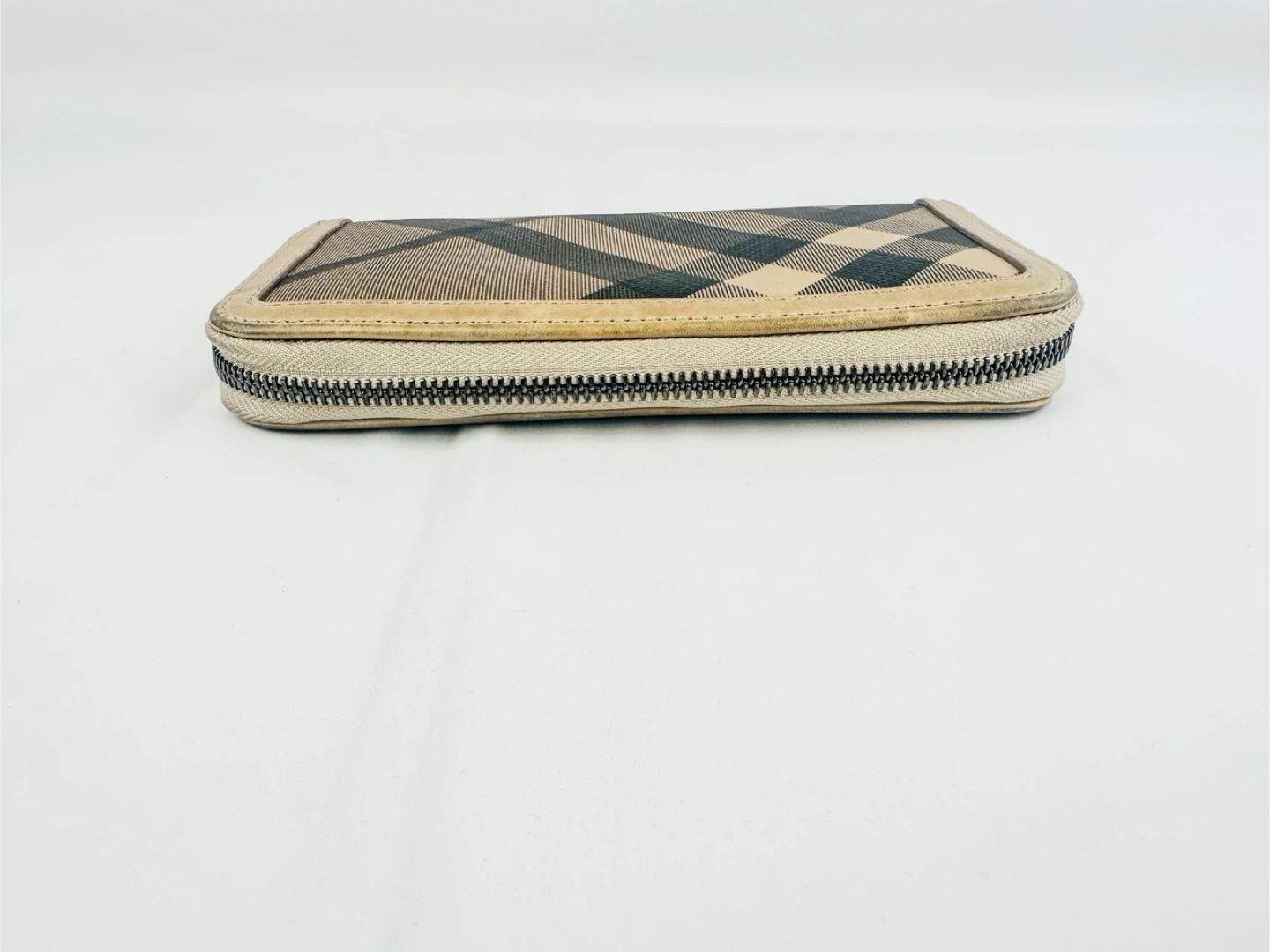 Burberry Smoked Nova Check Zip Wallet - photo 3