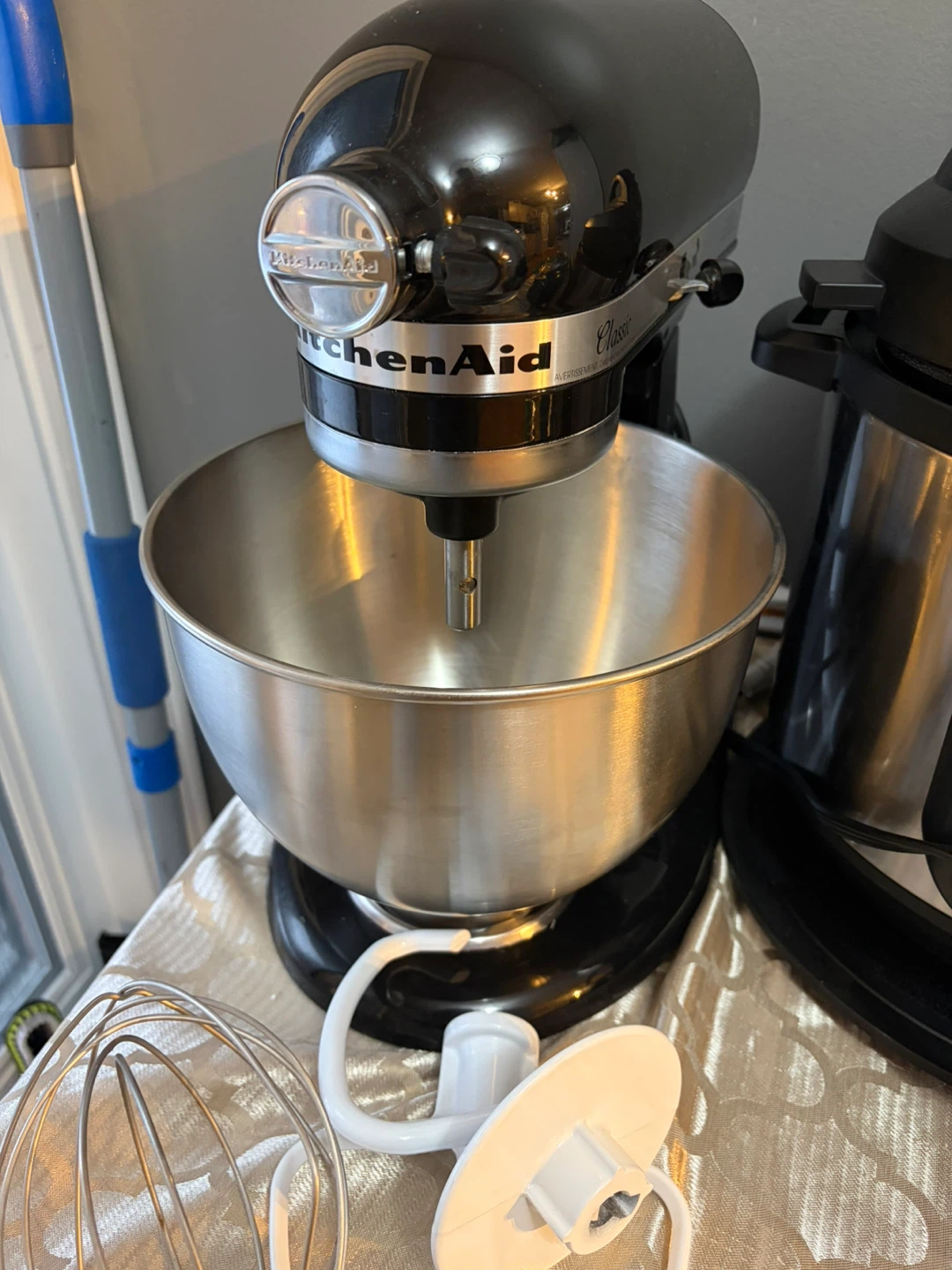 KitchenAid Classic Stand Mixer - Black - photo 3