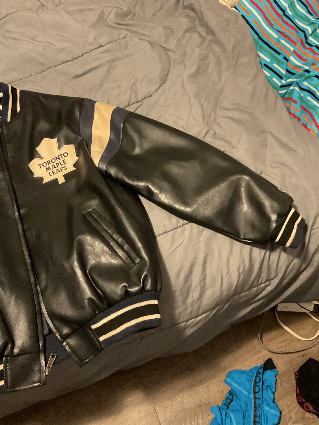 Toronto Maple Leafs NHL Eastern Conference Bomber Jacket Size M - photo 2