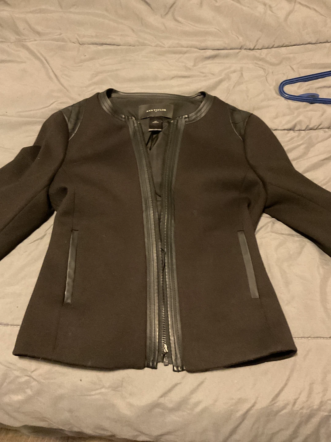 Ann Taylor Black Zipper Jacket XS - photo 2