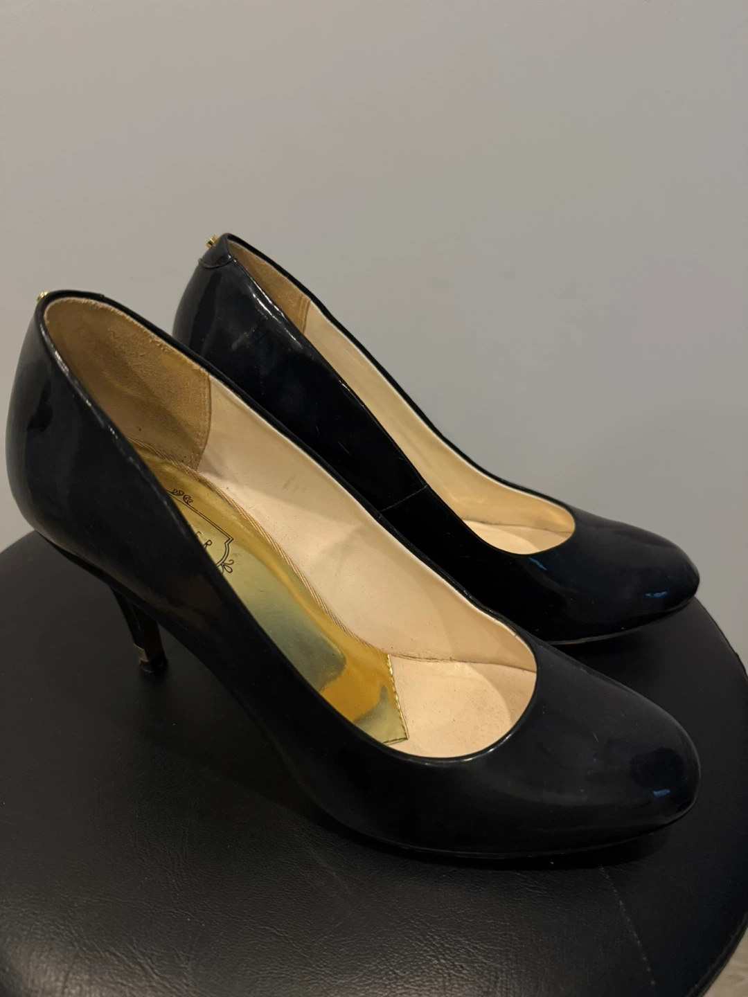 Ted Baker Black Patent Leather Pumps Size 39 - photo 2