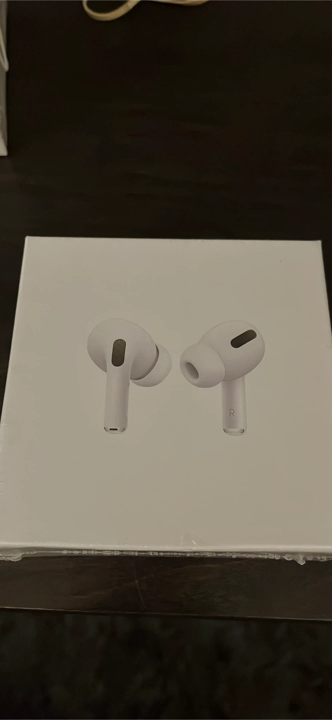 Ear Buds with Wireless Charging Case