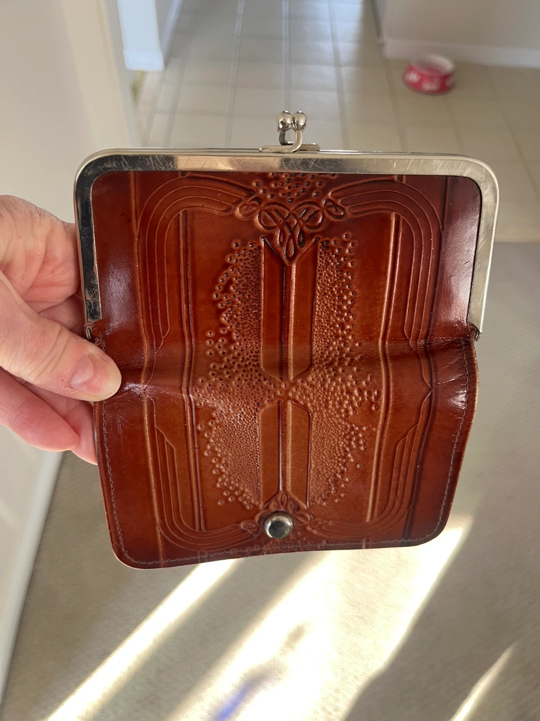 Vintage Brown Embossed Leather Coin Purse - photo 4