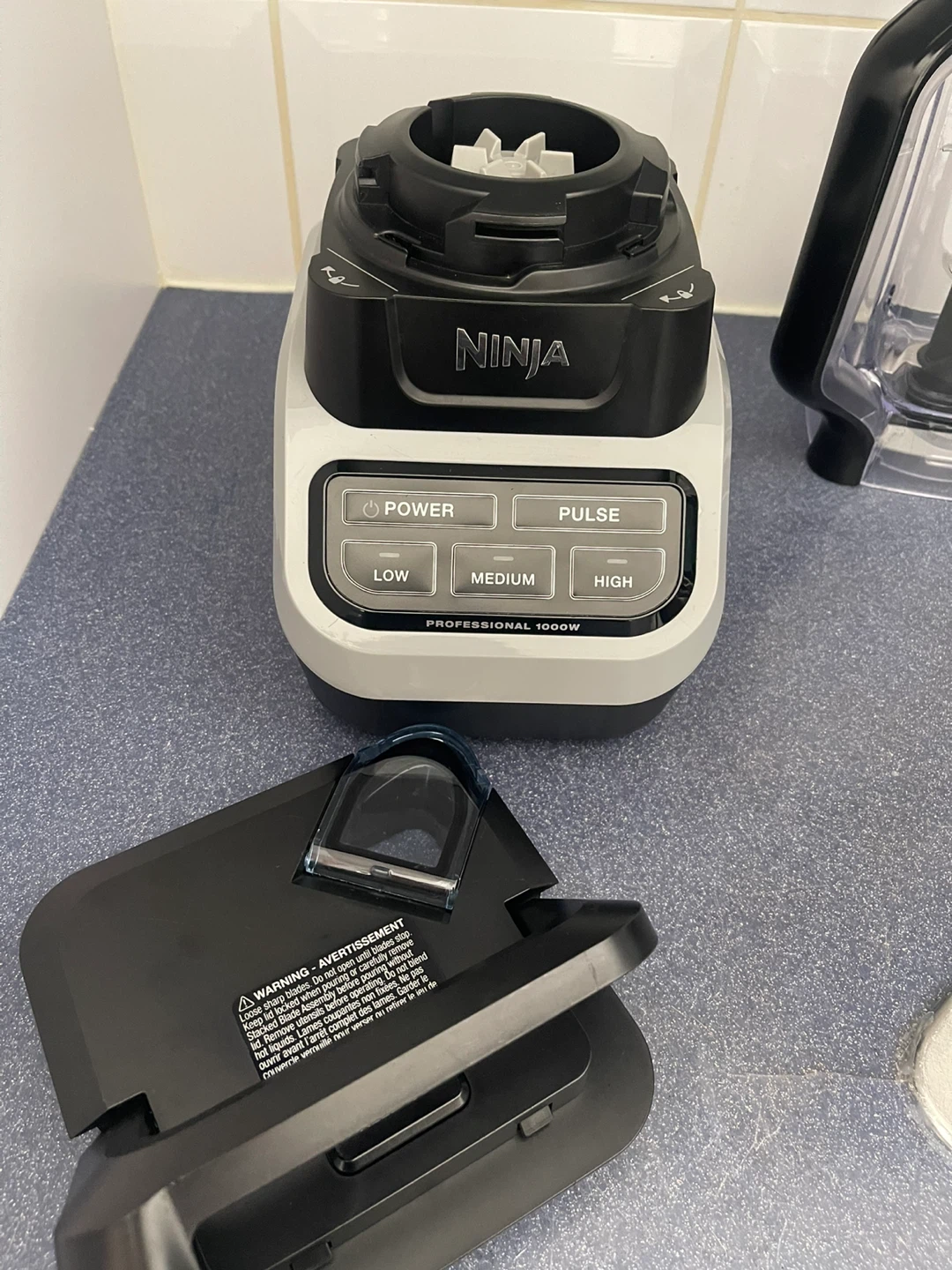 Ninja Professional 1000W Blender - photo 3