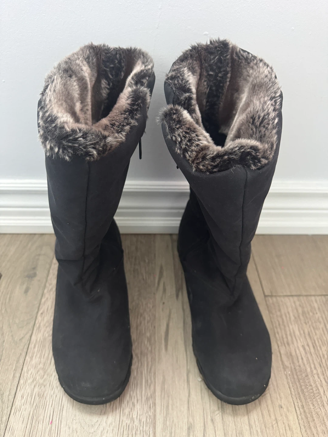 Black Insulated Boots Size 9.5