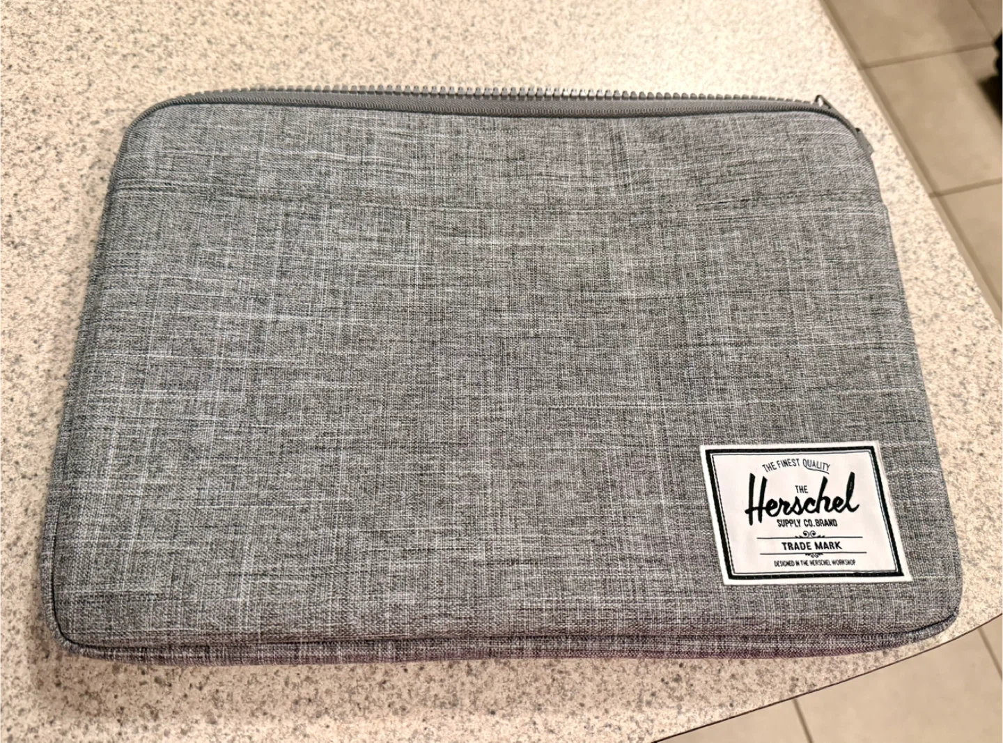 Herschel “Anchor” 13 Inch Sleeve - Like New! - photo 3