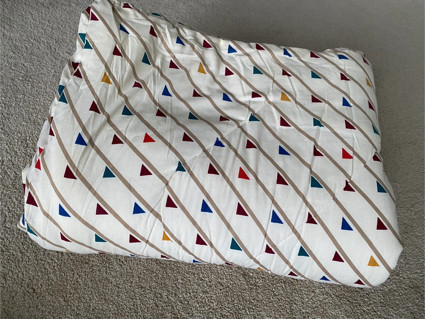 Full size Comforter with Geometric Triangle Pattern - photo 2