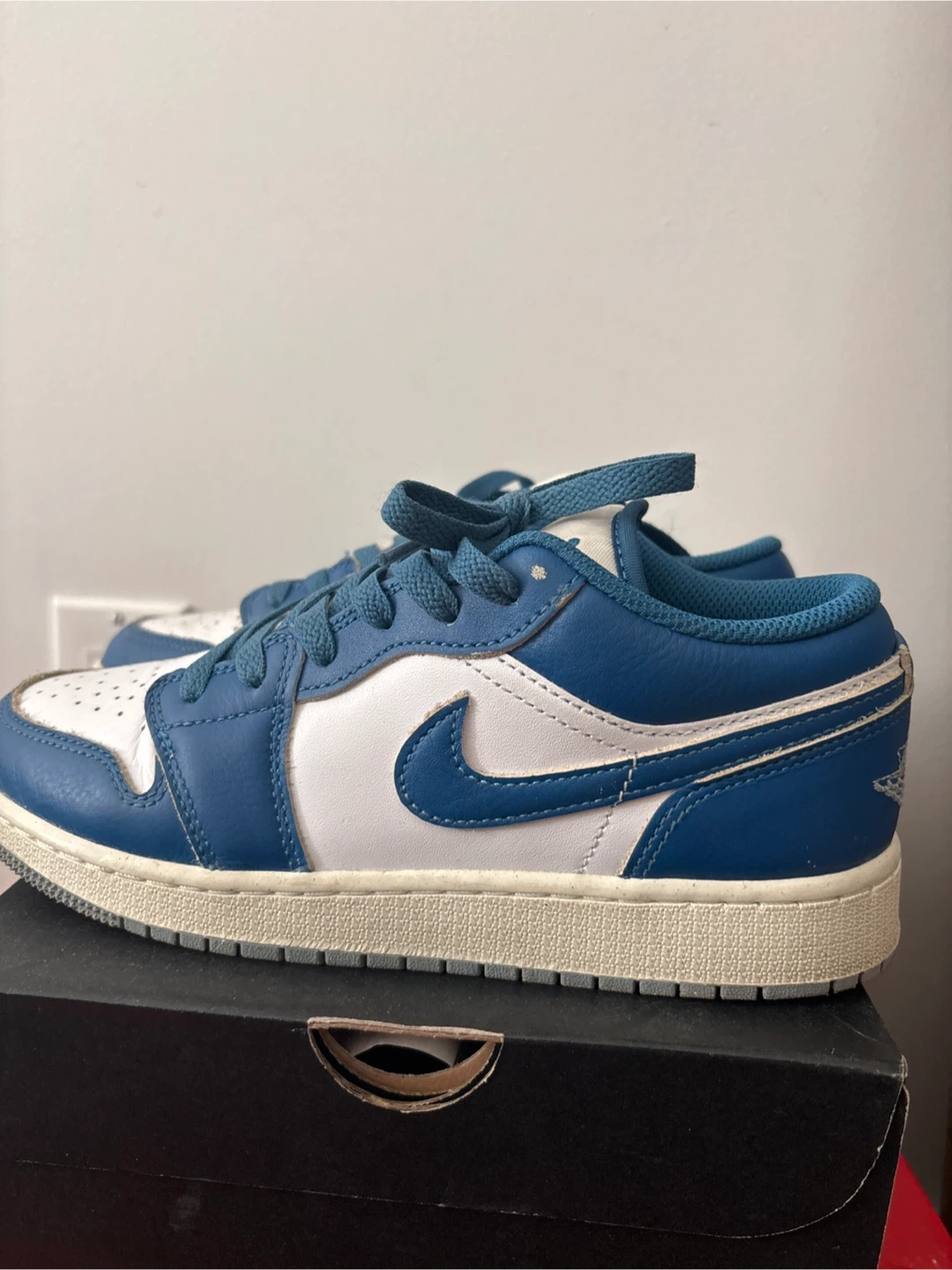 Air Jordan 1 Low SE (GS) Youth Size 5Y - photo 3
