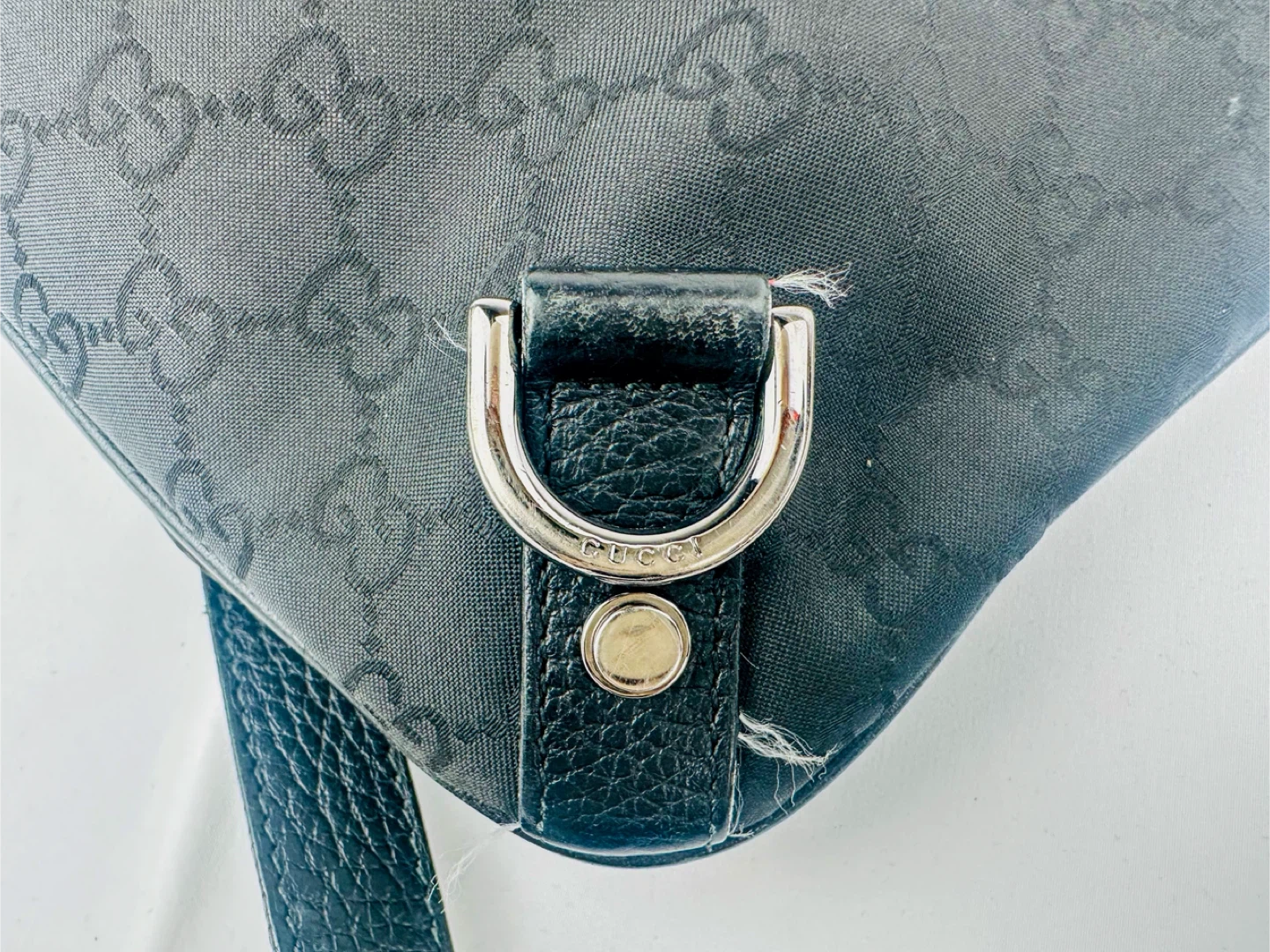 GUCCI GG Canvas Abbey D-Ring Crossbody Good Condition - photo 4